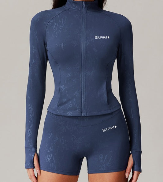 SEAMLESS JACKETS